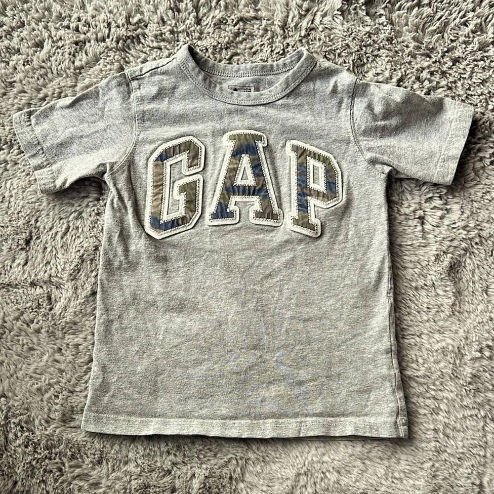 Gap Short Sleeve T-Shirt